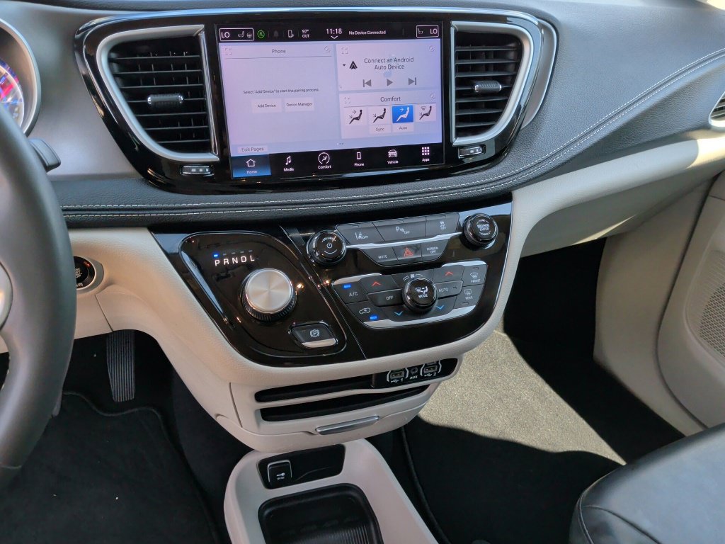 Used 2023 Chrysler Pacifica Touring-L FWD image 22