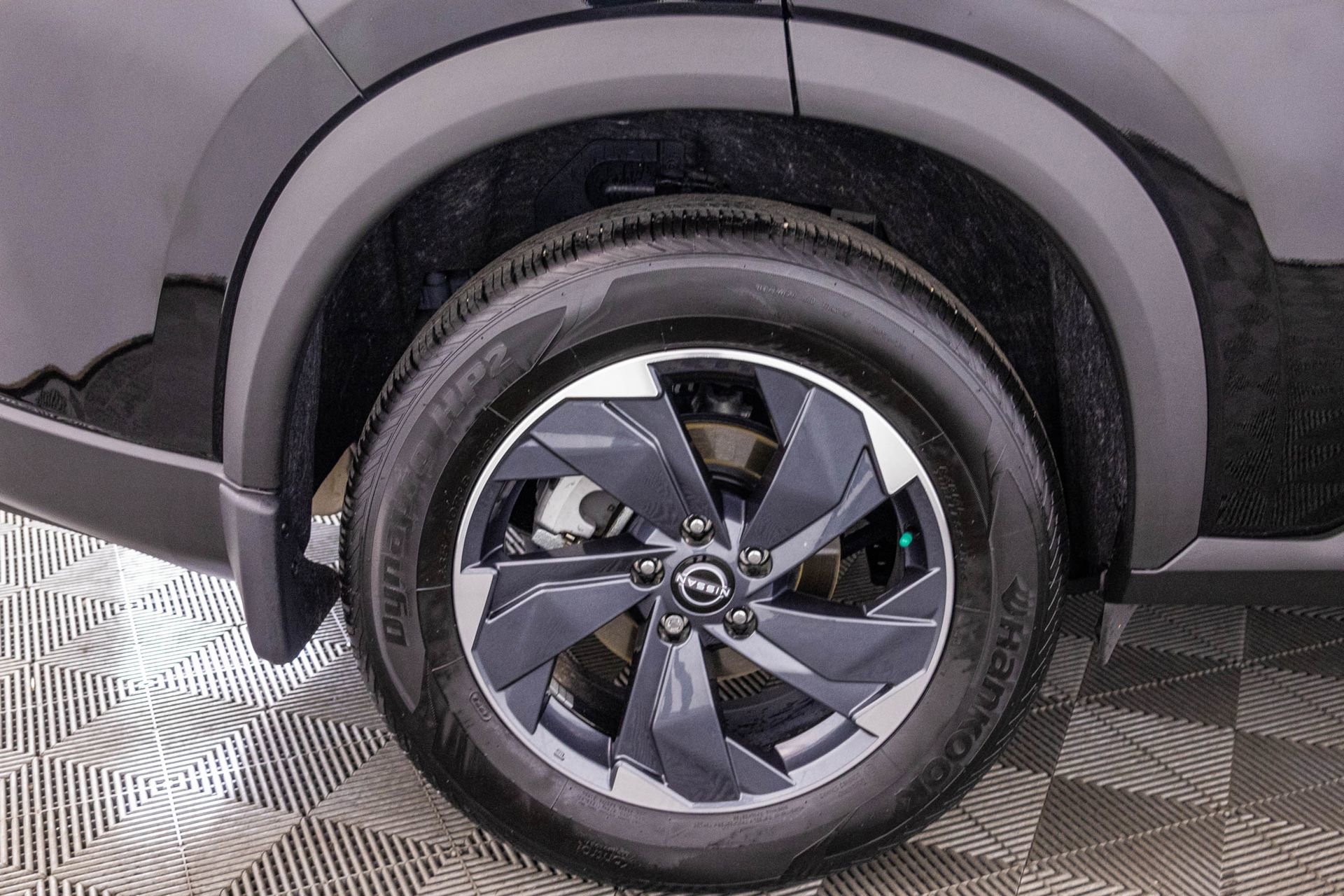 Used 2024 Nissan Rogue SV w/ SV Premium Package image 47