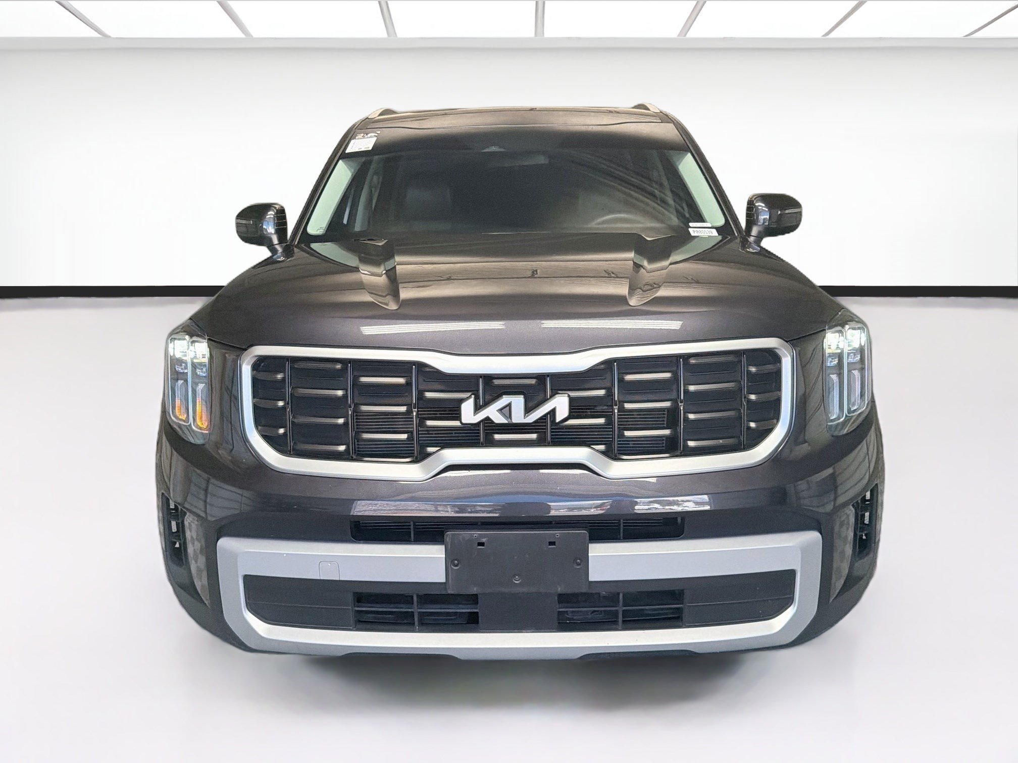 Used 2025 Kia Telluride S FWD image 2