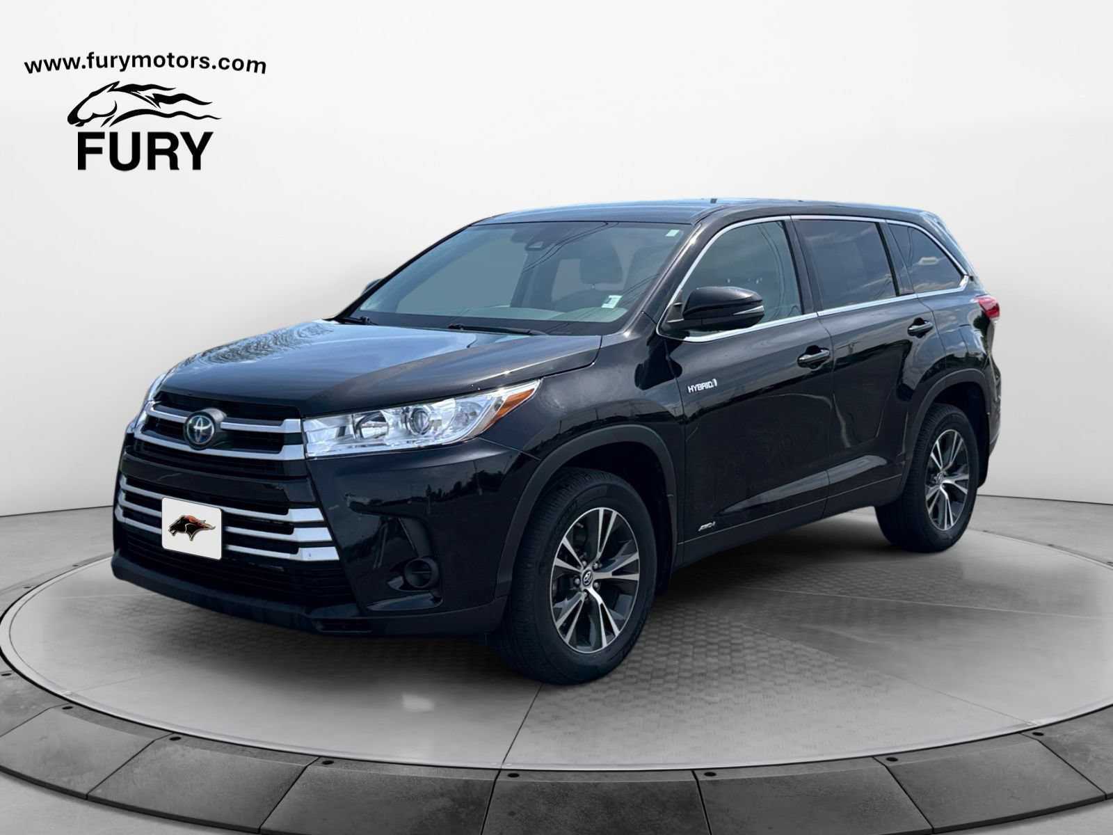 Used 2019 Toyota Highlander LE w/ Carpet Mat Package (TMS) AWD/4WD image 8