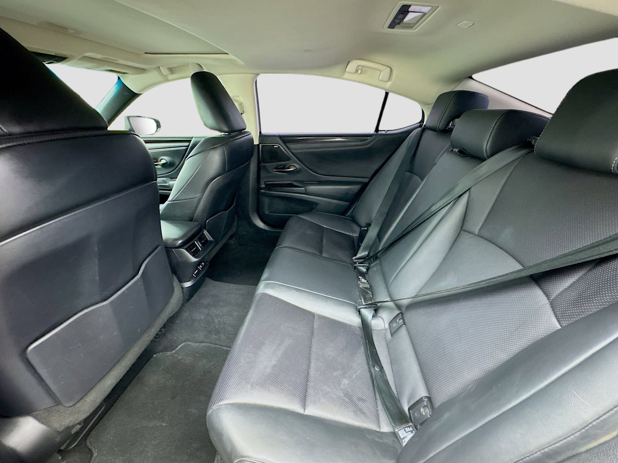 Used 2019 Lexus ES 350 w/ Premium Package image 16