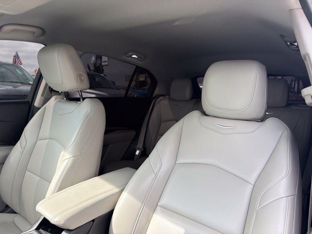Used 2019 Cadillac XT4 Luxury FWD image 25