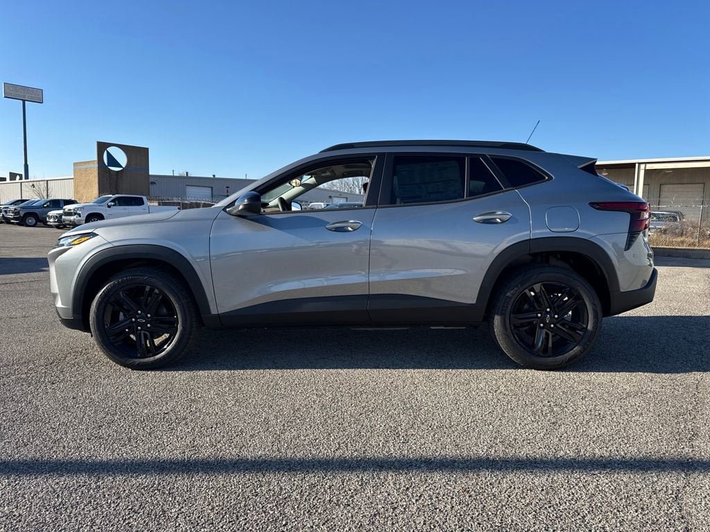New 2026 Chevrolet Trax ACTIV w/ Sunroof Package FWD image 3