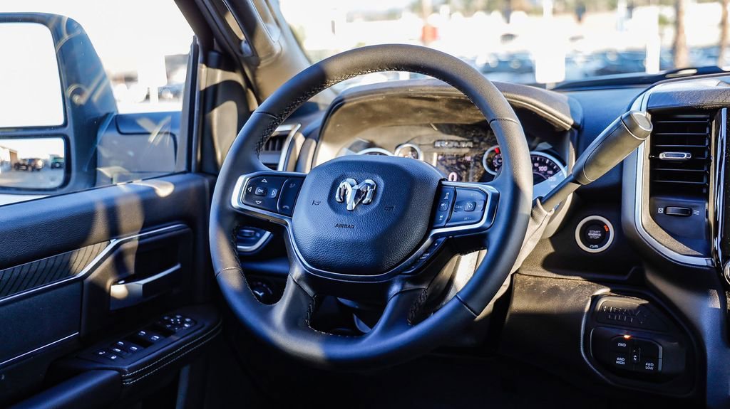 New 2026 RAM 3500 Big Horn AWD/4WD image 18
