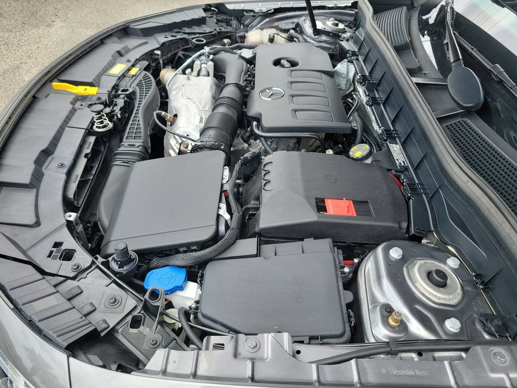 Used 2023 Mercedes-Benz GLB 250 4MATIC w/ Premium Package image 37