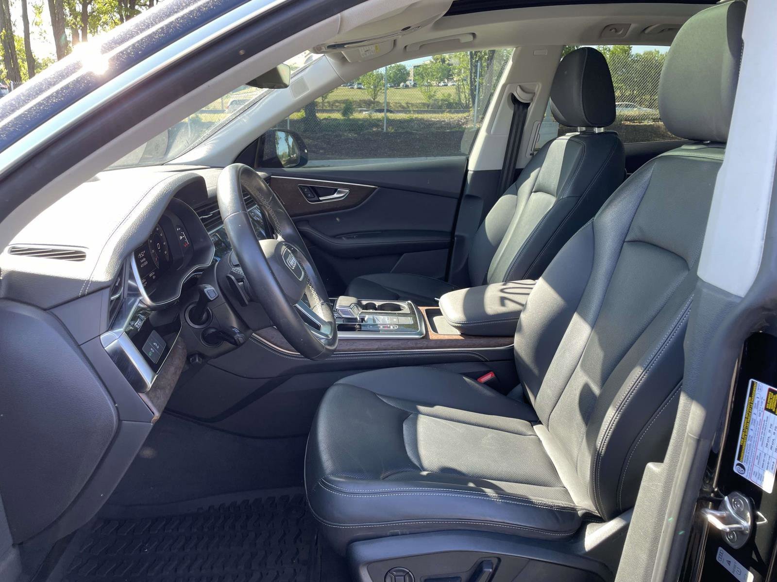 Certified 2023 Audi Q8 Premium Plus w/ Premium Plus Package AWD/4WD image 17