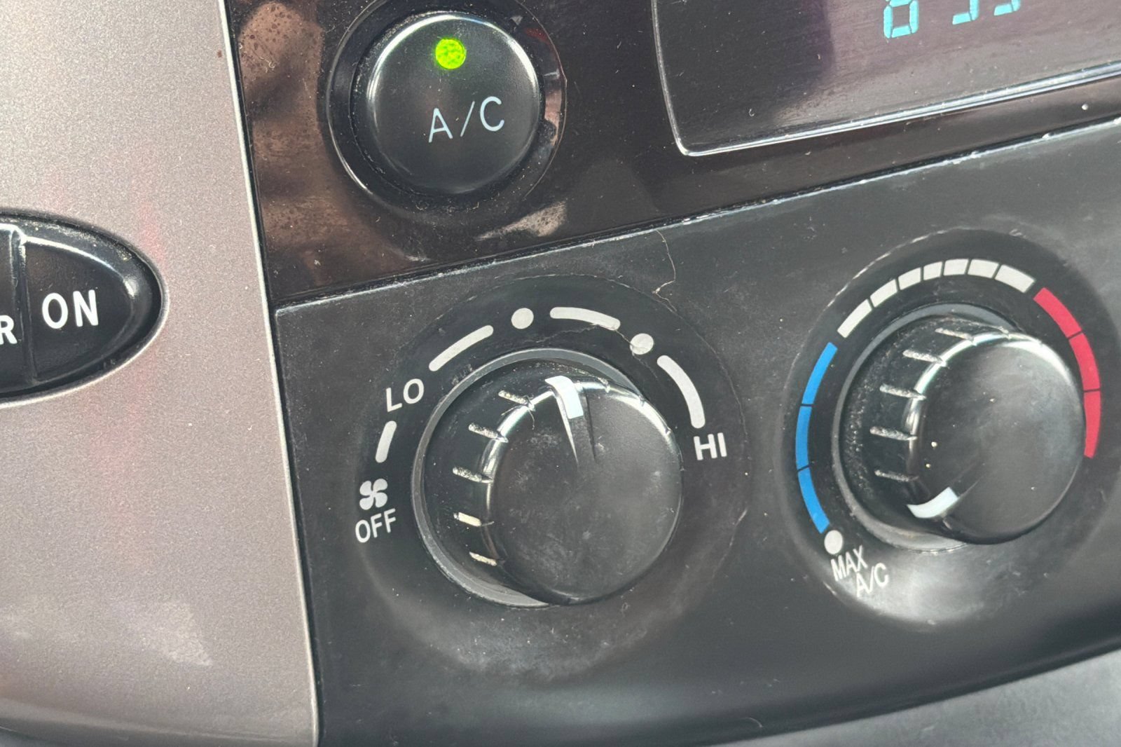 Used 2008 Toyota Sienna LE FWD image 28