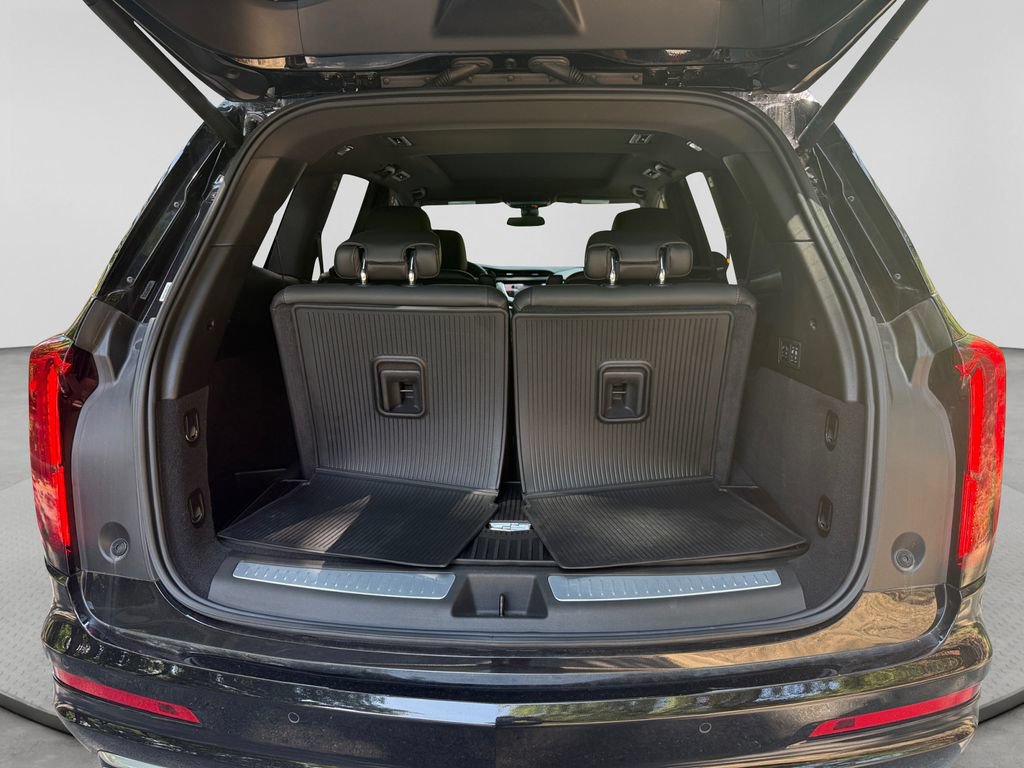 Used 2024 Cadillac XT6 Premium Luxury w/ LPO, Floor Liner Package FWD image 18