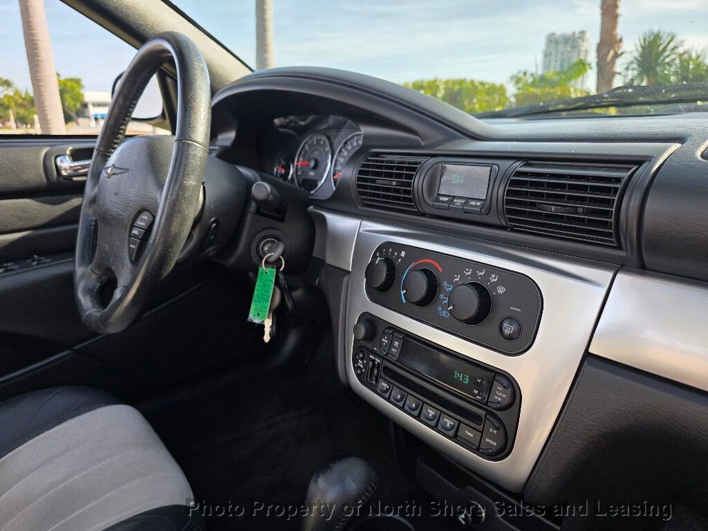 Used 2004 Chrysler Sebring LXi image 27