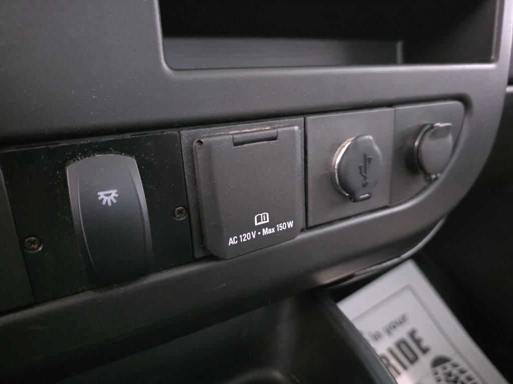 Used 2022 Chevrolet Express 3500 w/ Power Convenience Package image 33