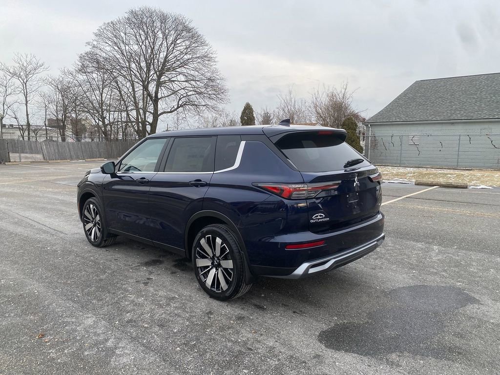 New 2026 Mitsubishi Outlander SE image 8