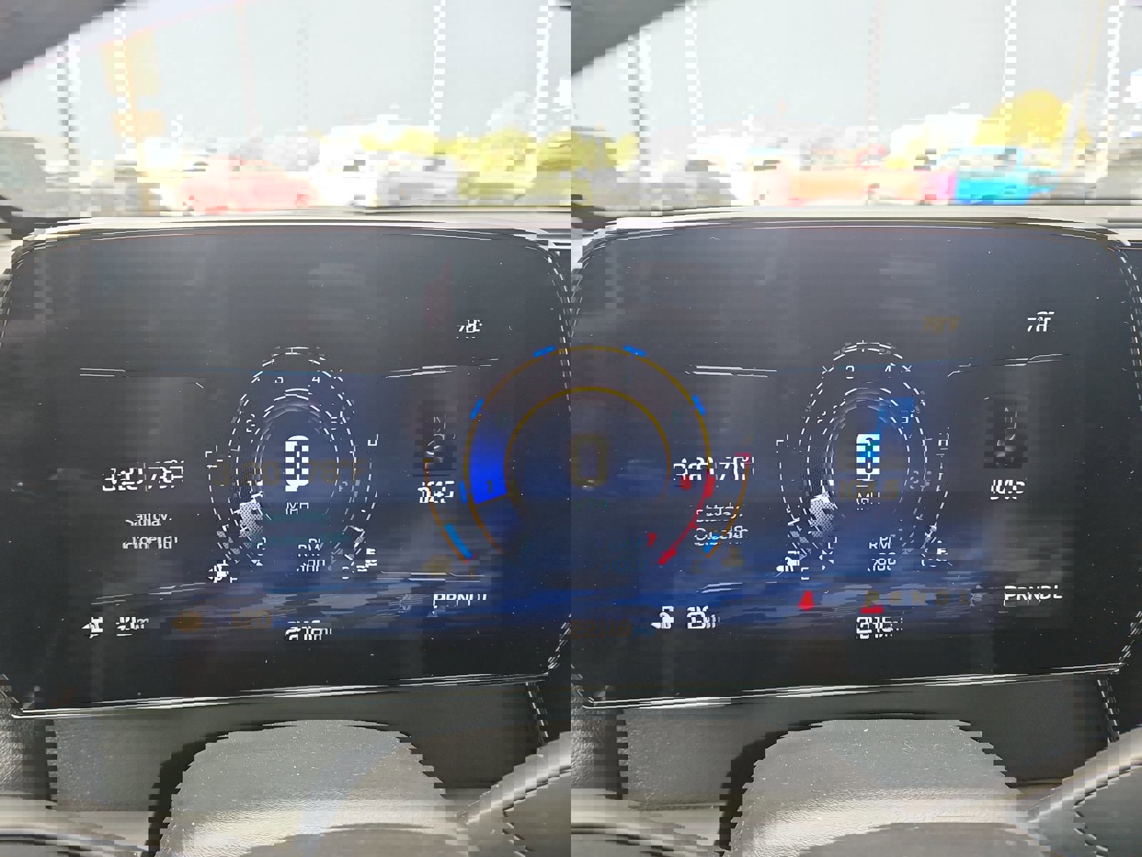 Used 2025 Chevrolet Traverse LT image 15