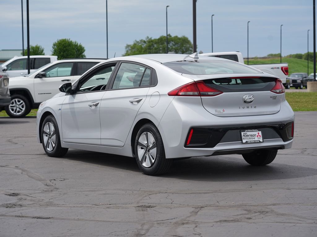 Used 2018 Hyundai Ioniq Blue FWD image 5