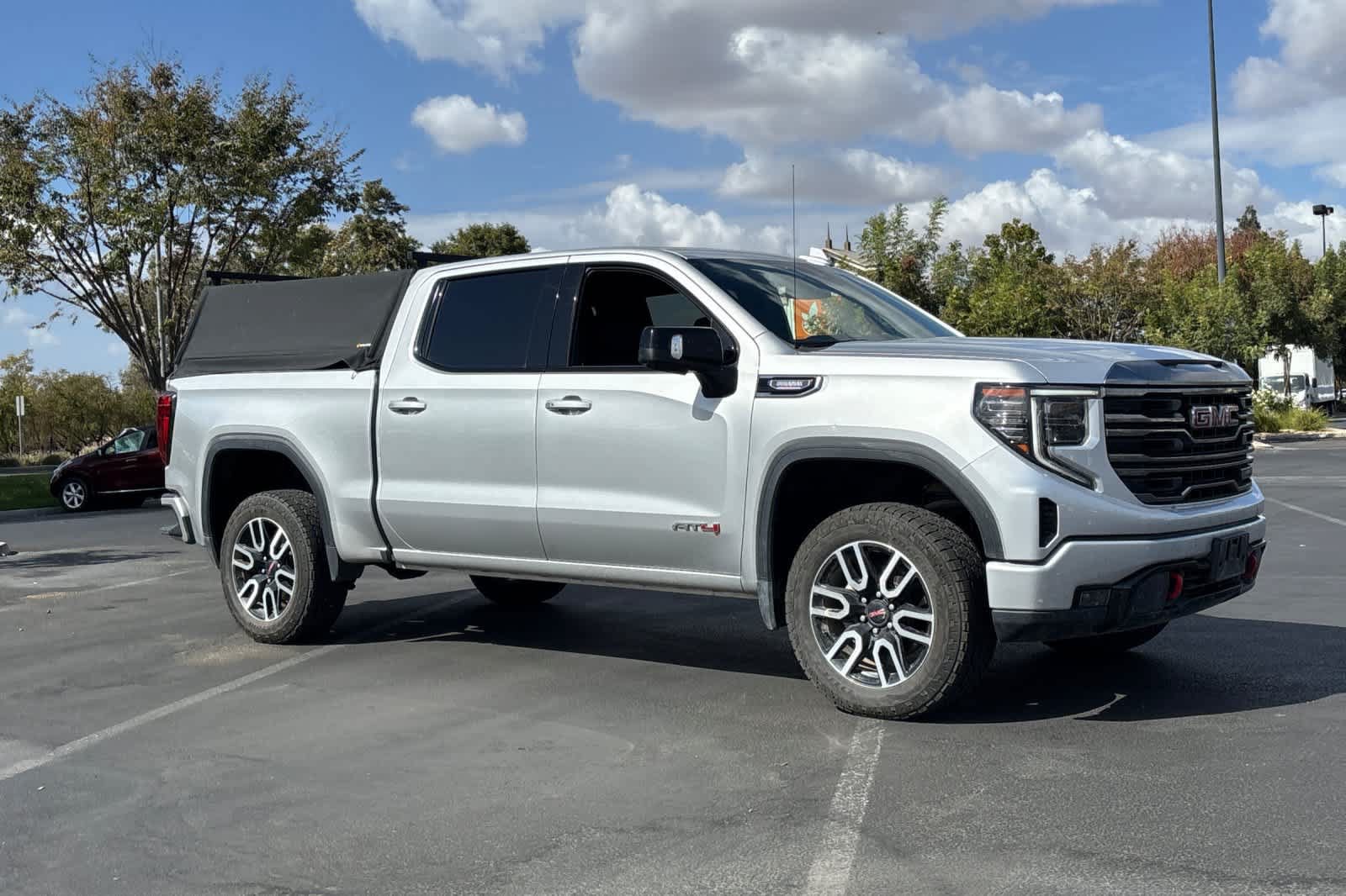 Used 2022 GMC Sierra 1500 AT4 AWD/4WD image 9