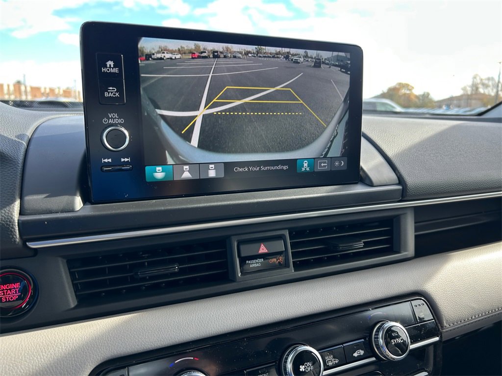 New 2025 Honda Pilot Touring image 25