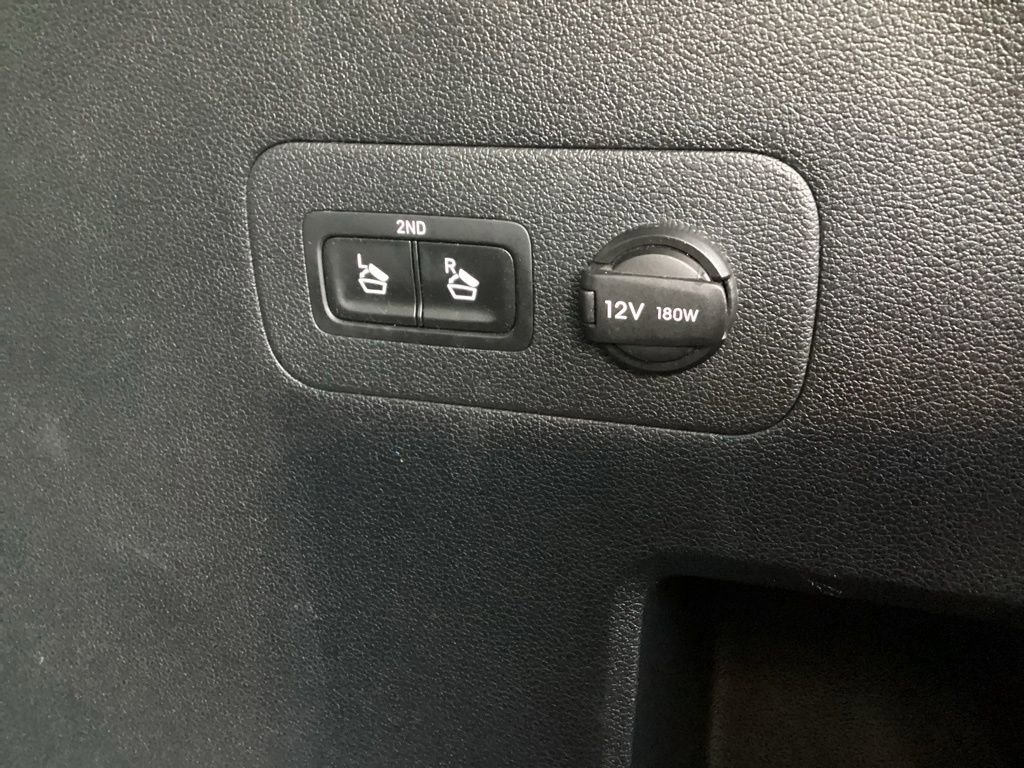 Used 2019 Hyundai Santa Fe AWD image 18