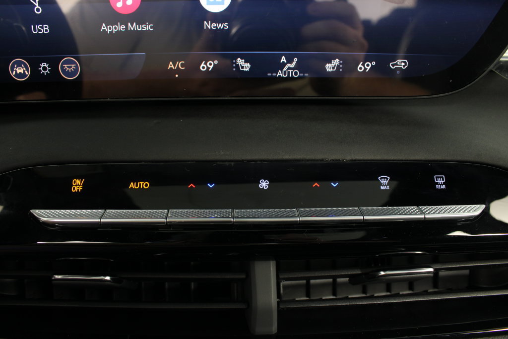 New 2027 Buick Enclave Sport Touring w/ Power Package FWD image 8