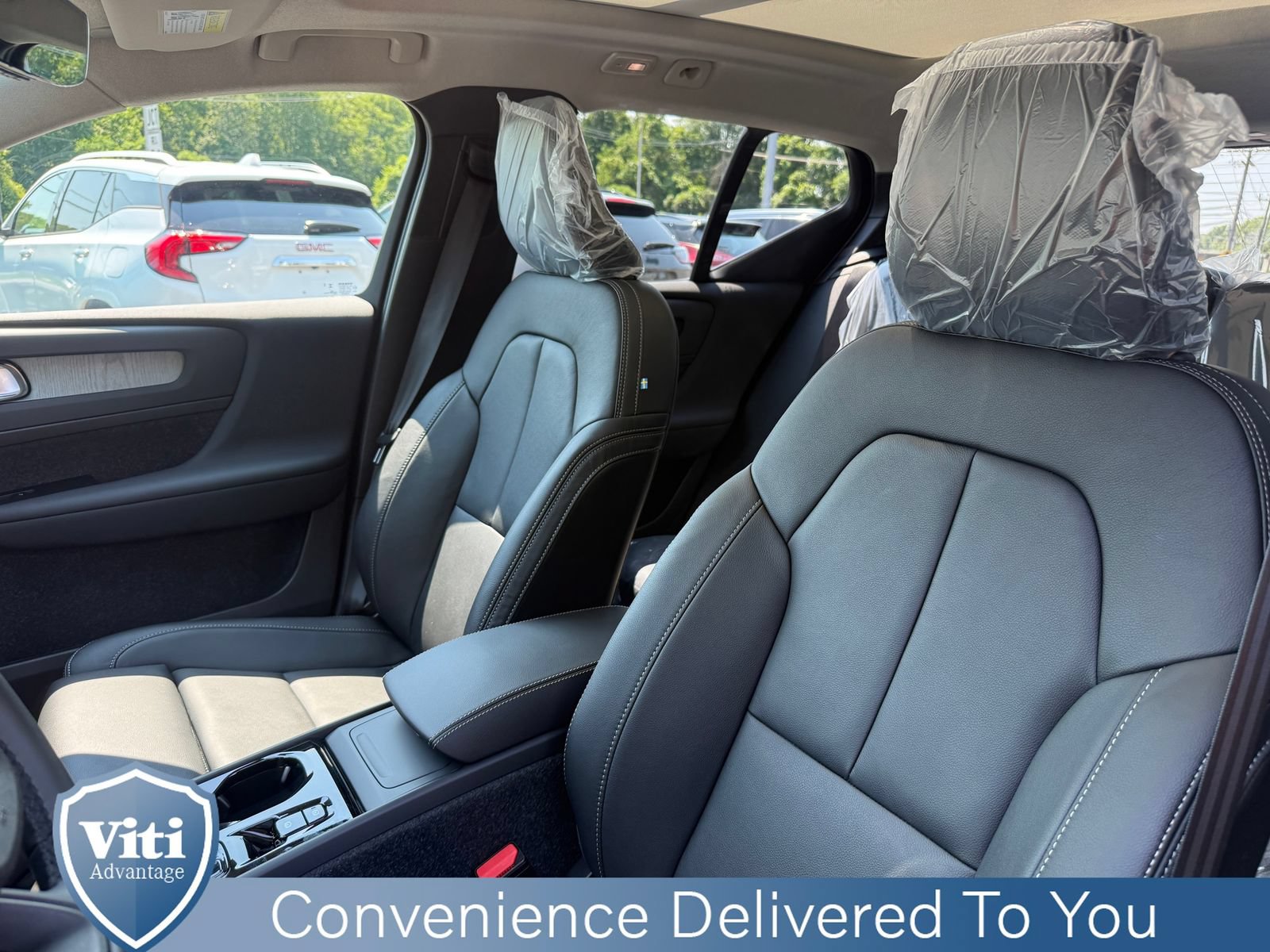 New 2026 Volvo XC40 B5 Plus w/ Protection Package Premier AWD/4WD image 13
