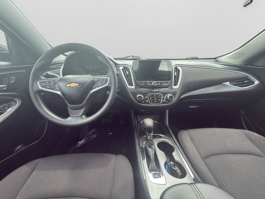 Used 2023 Chevrolet Malibu LT w/ Driver Confidence Package FWD image 14