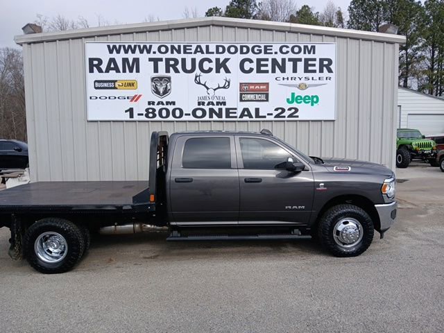 Used 2021 RAM 3500 Tradesman w/ Chrome Appearance Group image 2