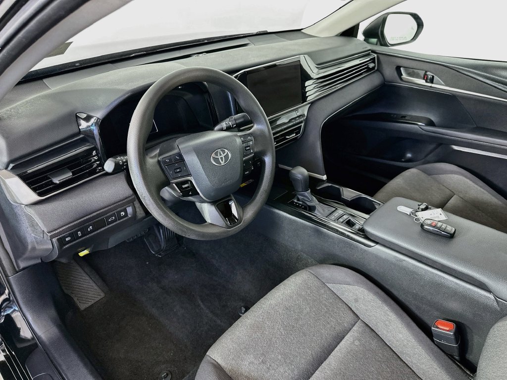 Used 2025 Toyota Camry LE FWD image 29