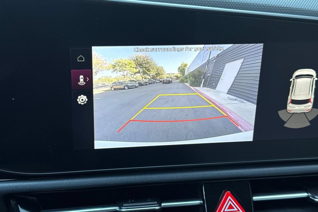 Used 2025 Kia Niro EX FWD image 20