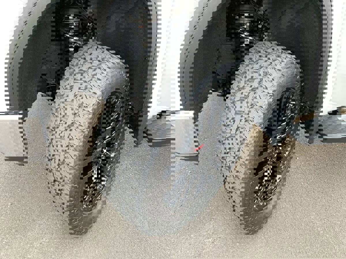 Used 2022 GMC Sierra 1500 SLT w/ SLT Convenience Package image 12