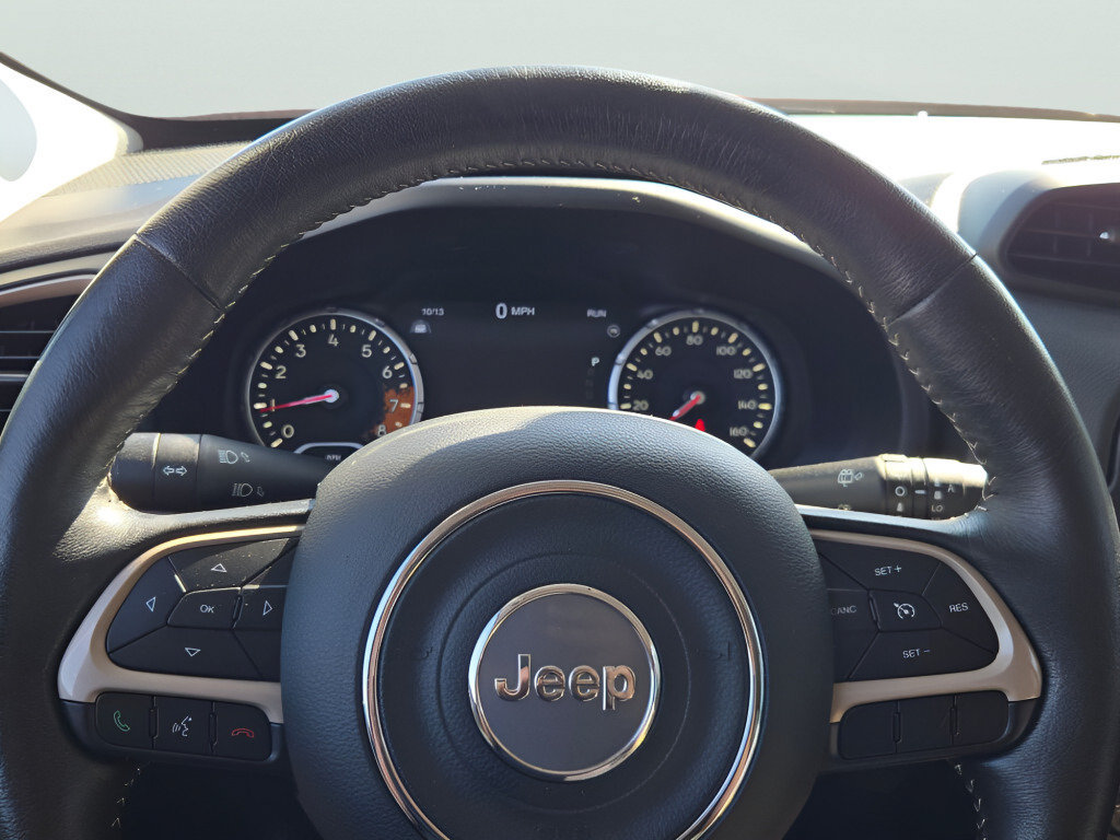 Used 2017 Jeep Renegade Limited FWD image 36