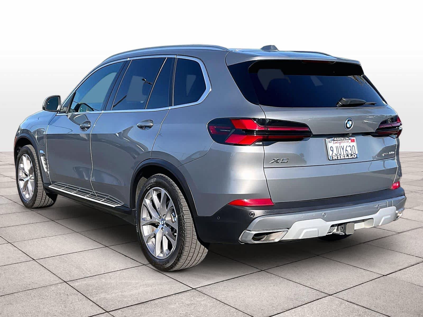 Used 2024 BMW X5 xDrive50e w/ Executive Package AWD/4WD image 12