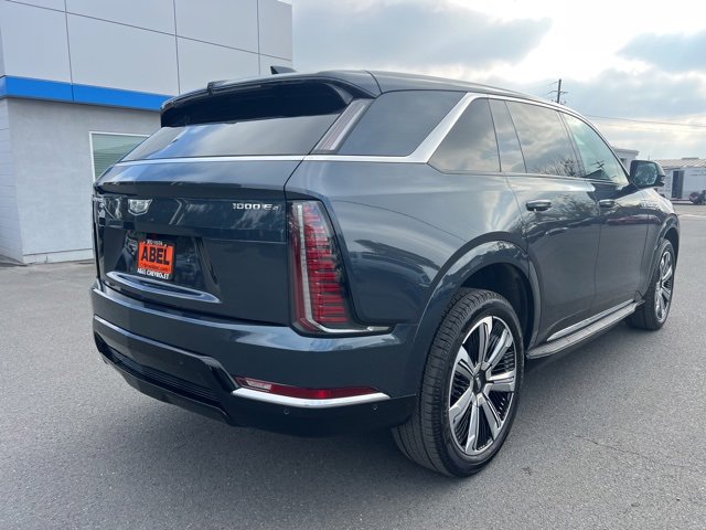 Used 2025 Cadillac Escalade IQ Luxury 2 w/ LPO, Premium Carpet Package image 5