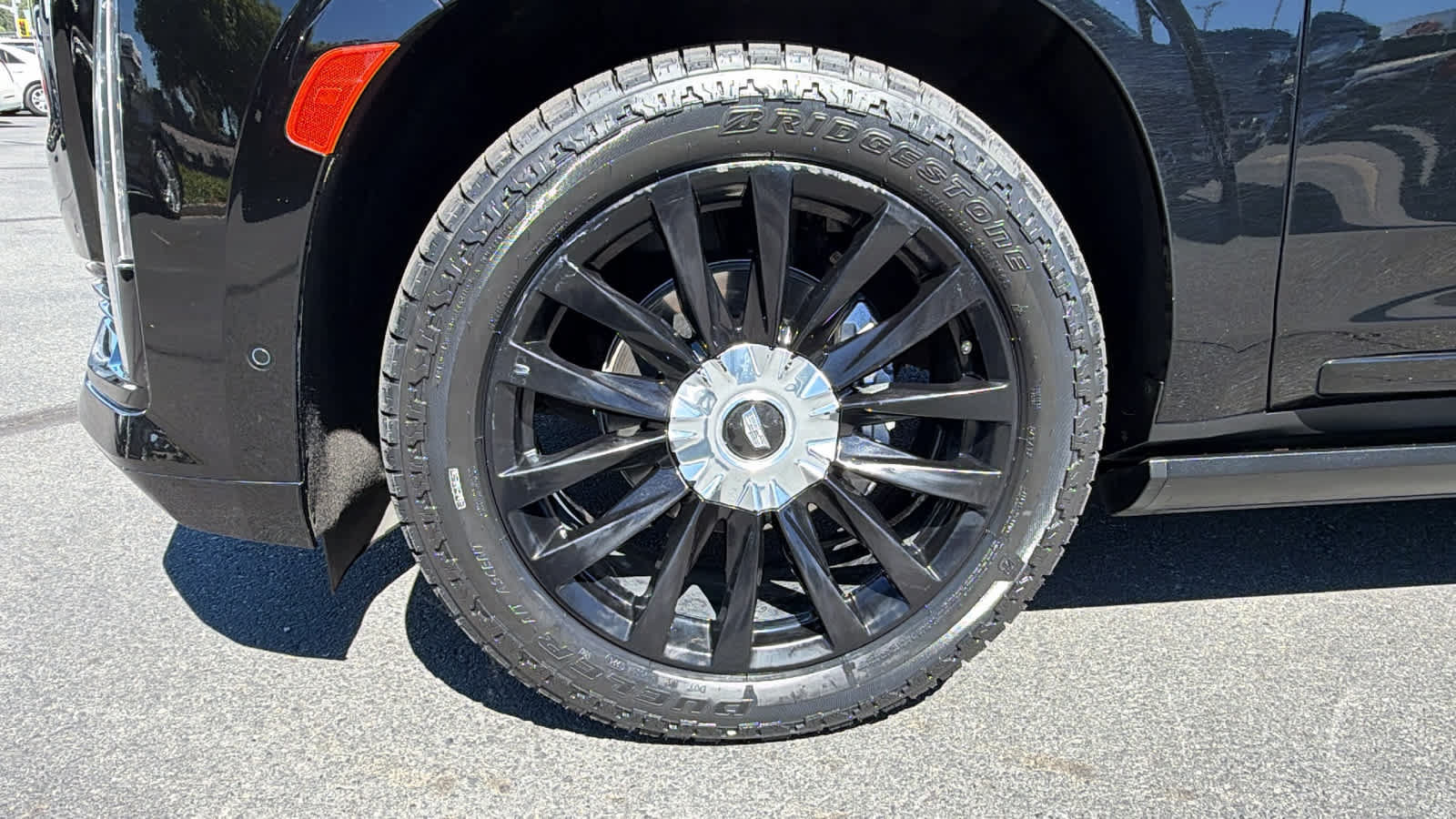 Used 2023 Cadillac Escalade Sport Platinum w/ Heavy-Duty Trailer Package AWD/4WD image 9