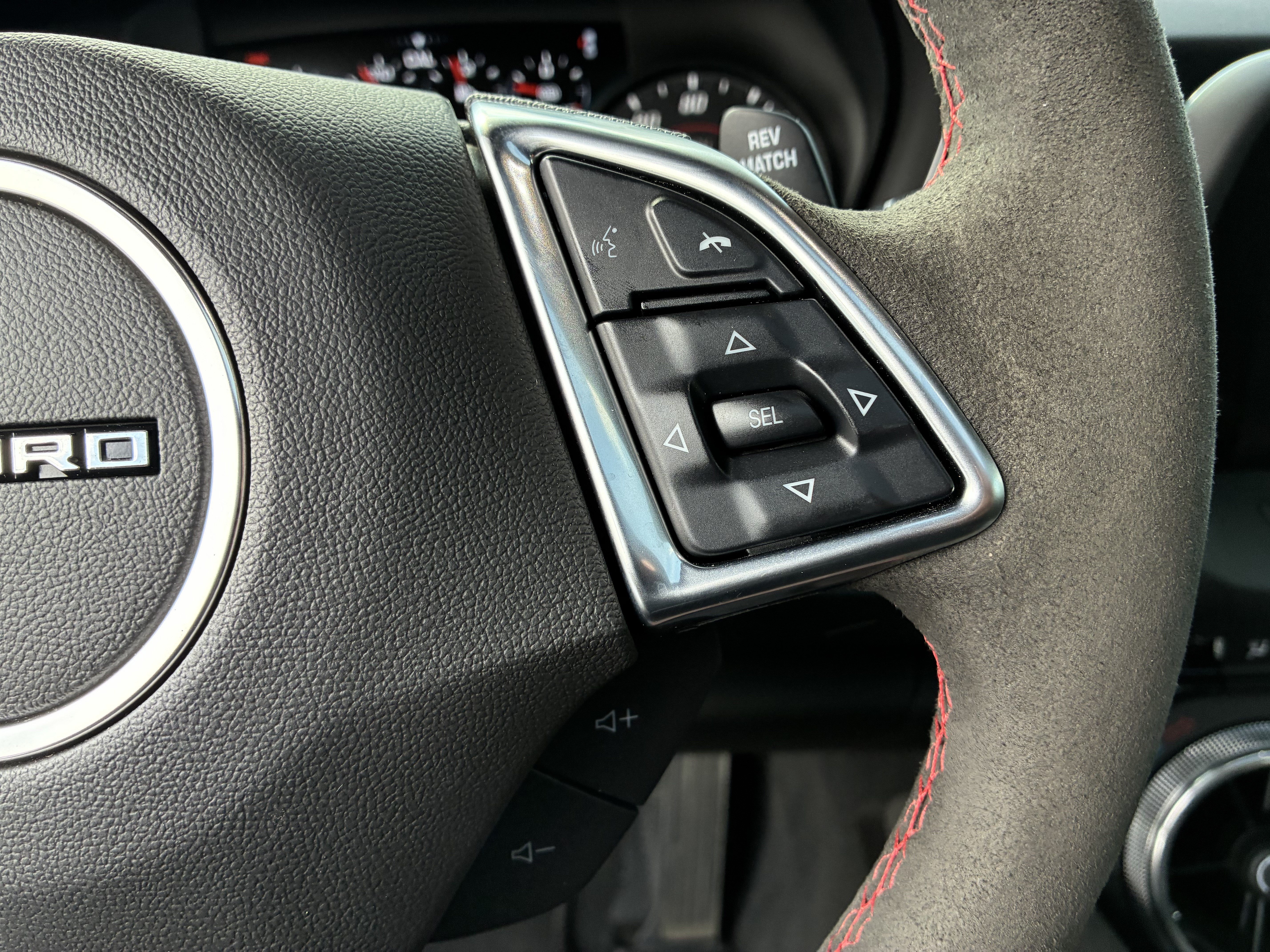 Used 2018 Chevrolet Camaro ZL1 RWD image 27