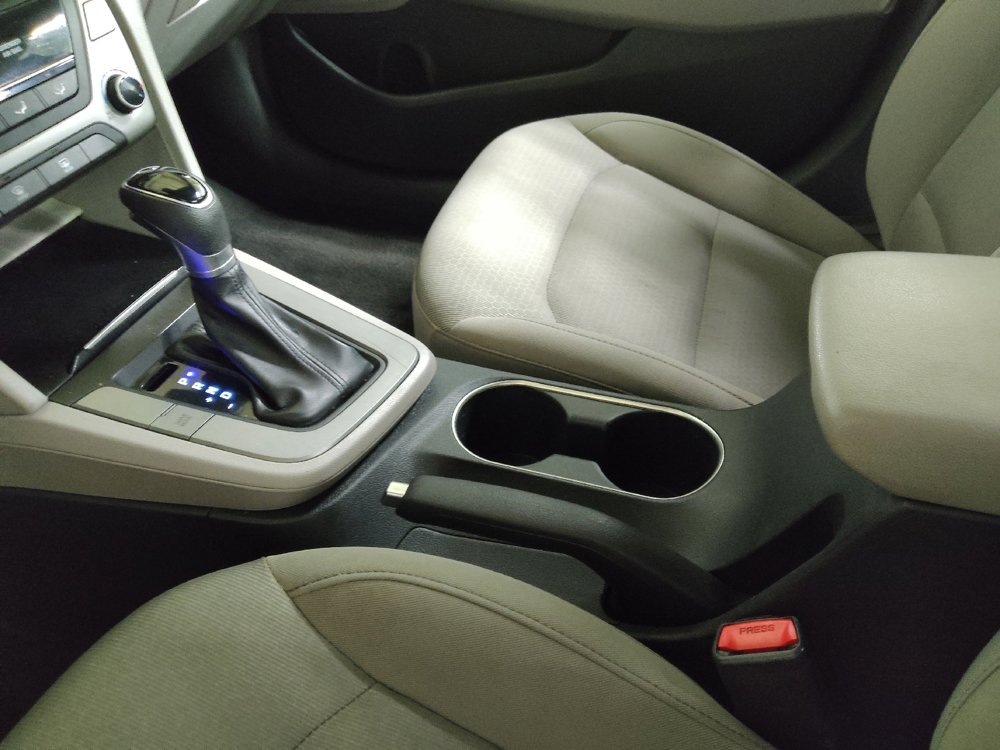 Used 2018 Hyundai Elantra SEL image 26