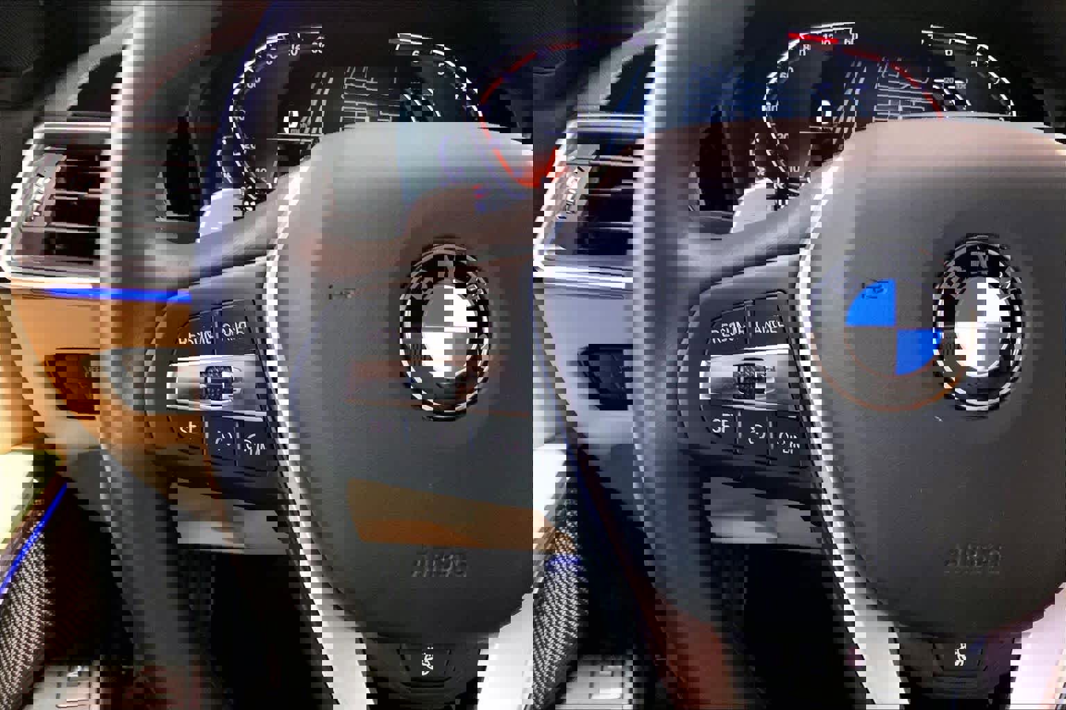 Used 2022 BMW 330i xDrive Sedan w/ Driving Assistance Package image 23