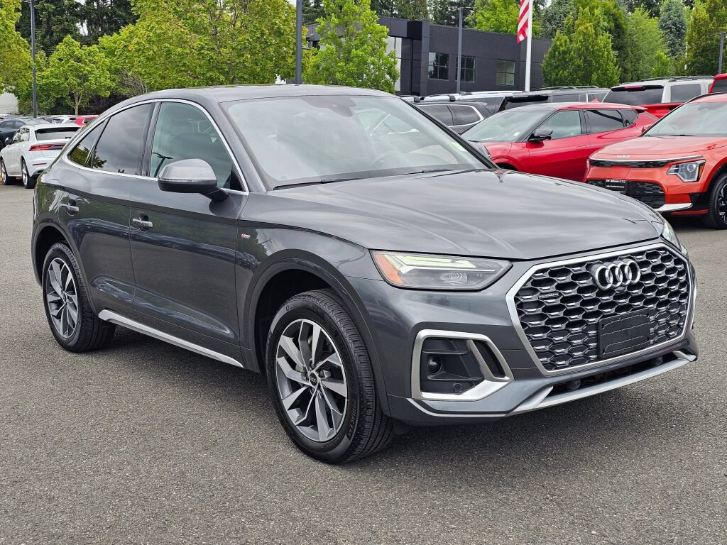 Used 2023 Audi Q5 2.0T Premium w/ Convenience Package AWD/4WD image 3