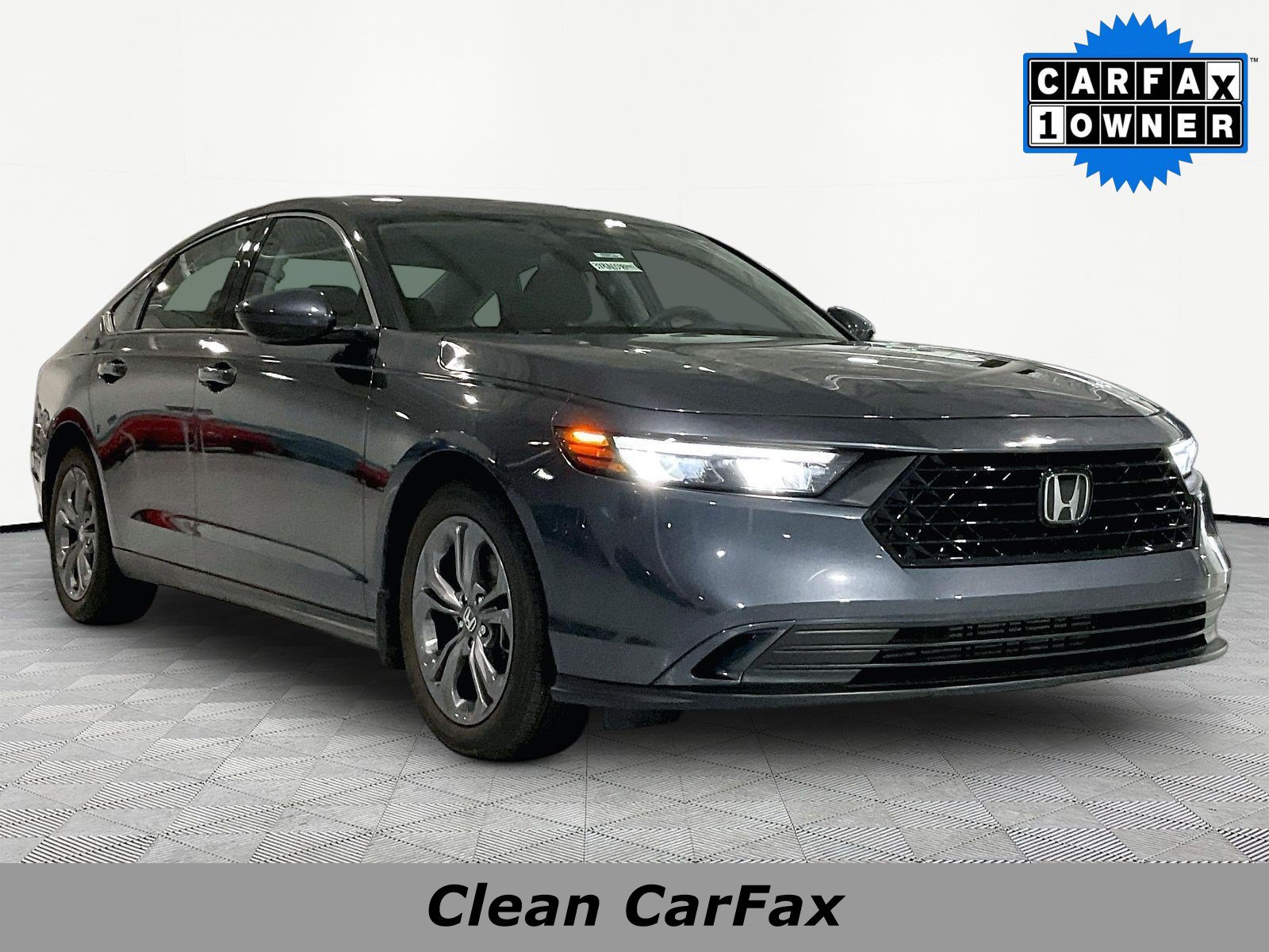 Certified 2024 Honda Accord EX image 3