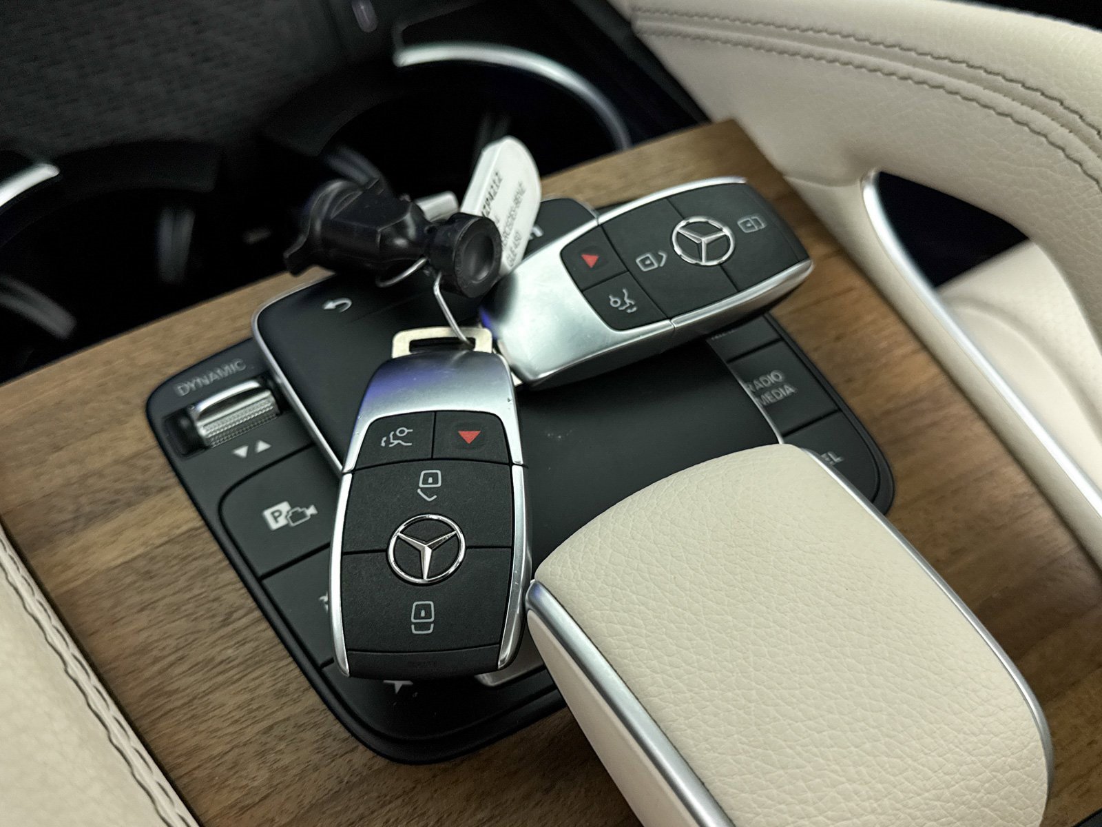 Used 2024 Mercedes-Benz GLE 450 4MATIC image 29