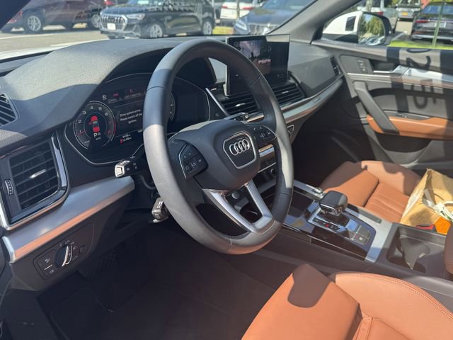 Certified 2025 Audi Q5 2.0T Premium w/ Convenience Plus Package image 25