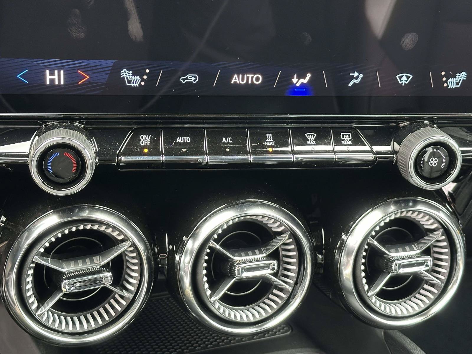 New 2026 Chevrolet Blazer EV LT AWD/4WD image 12