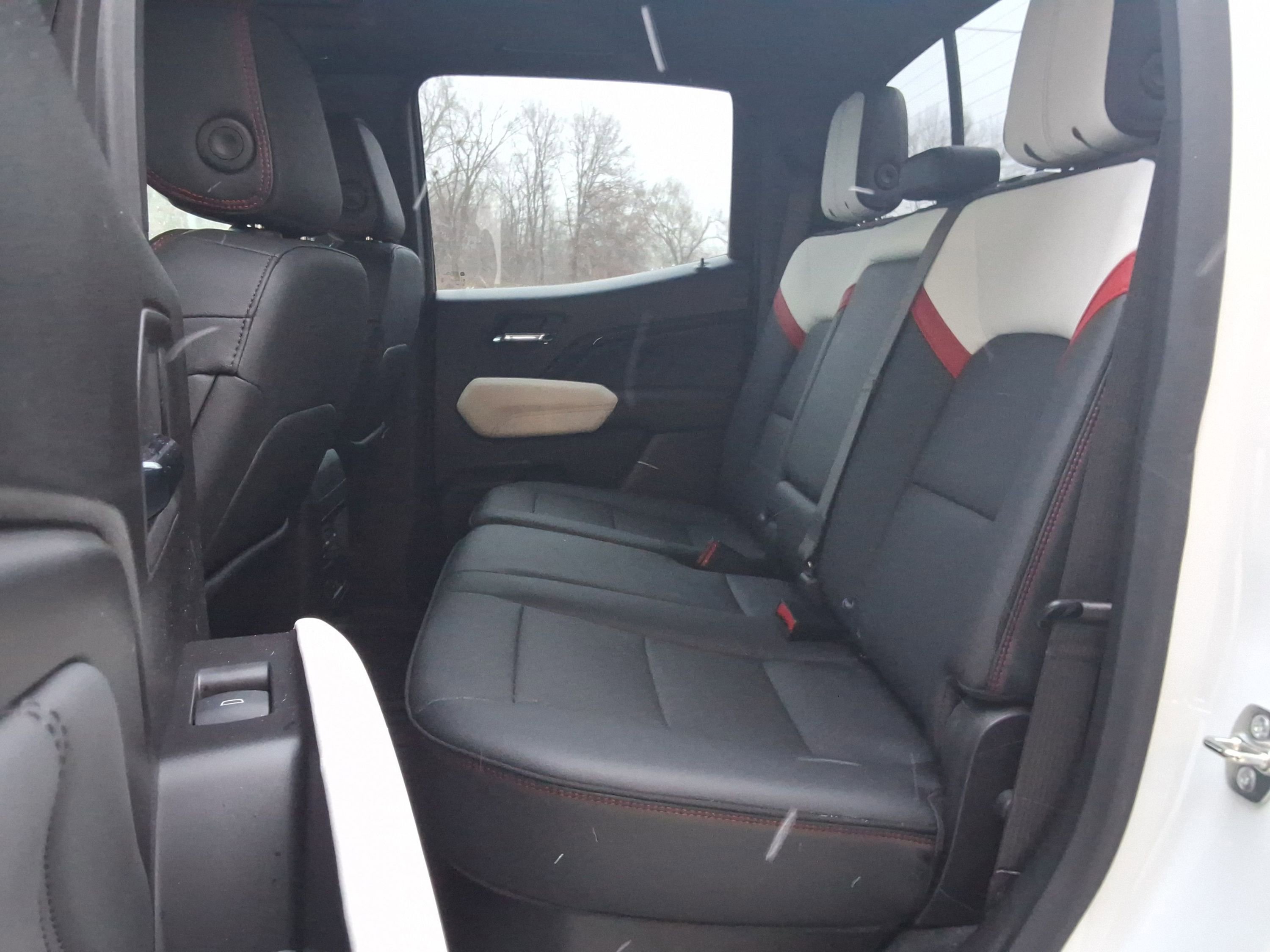 New 2024 GMC Canyon AT4X w/ AT4X AEV Edition image 28