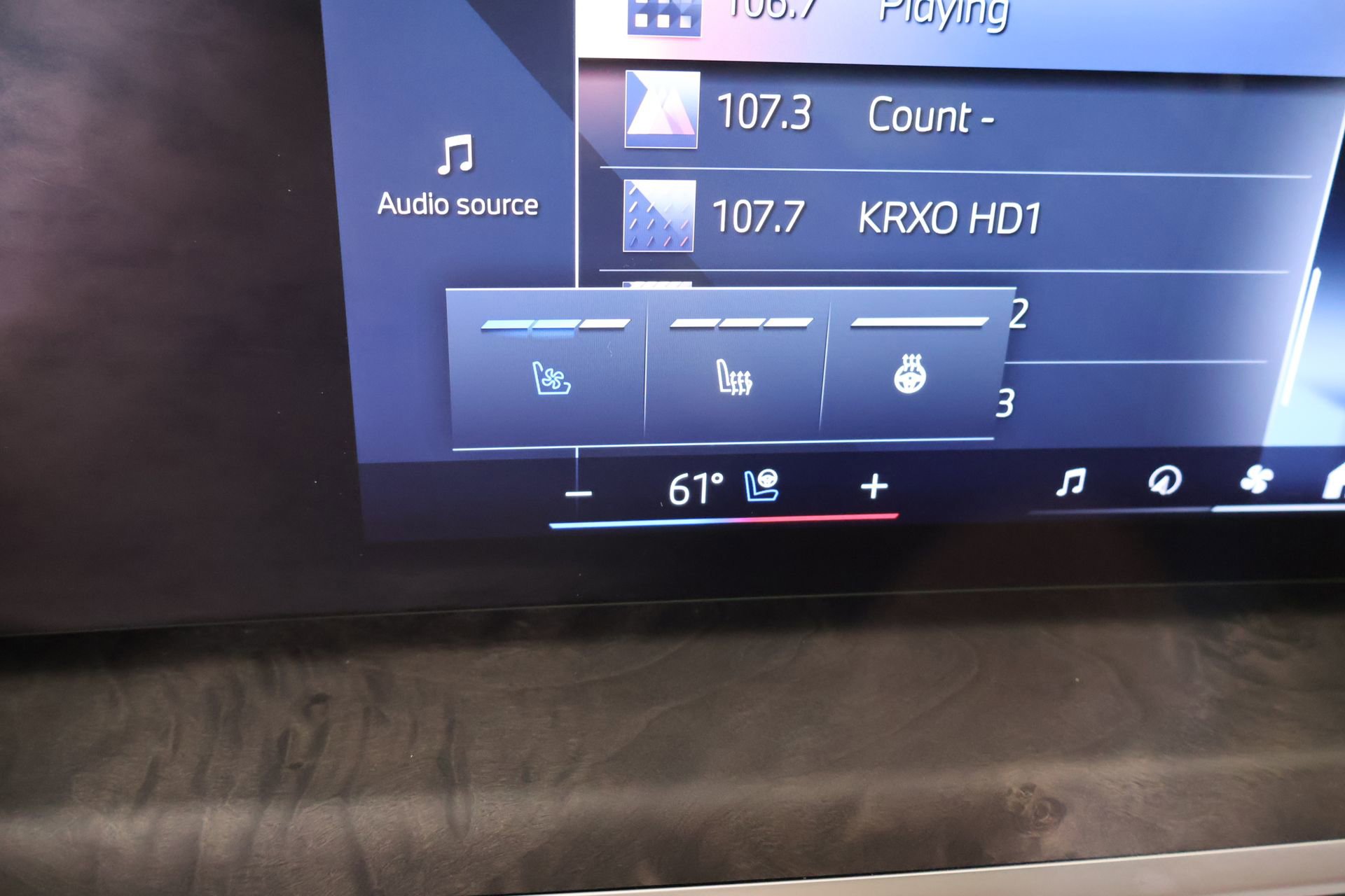 Certified 2024 BMW X5 xDrive50e w/ Premium Package AWD/4WD image 8