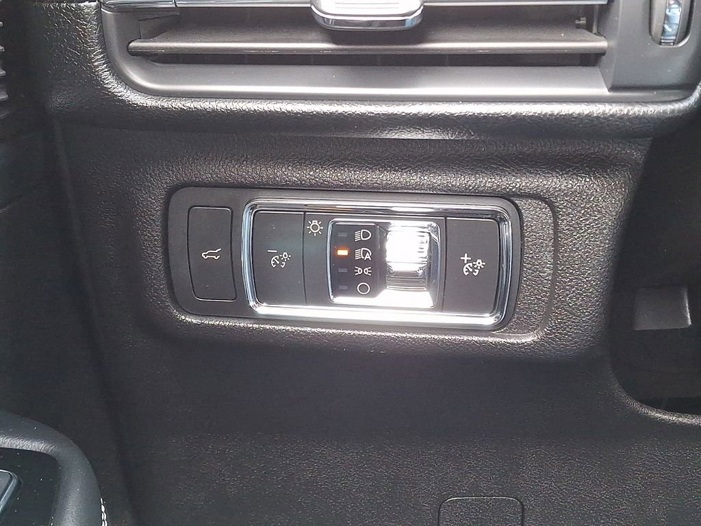 Used 2022 Lincoln Corsair AWD w/ Premium Package image 28