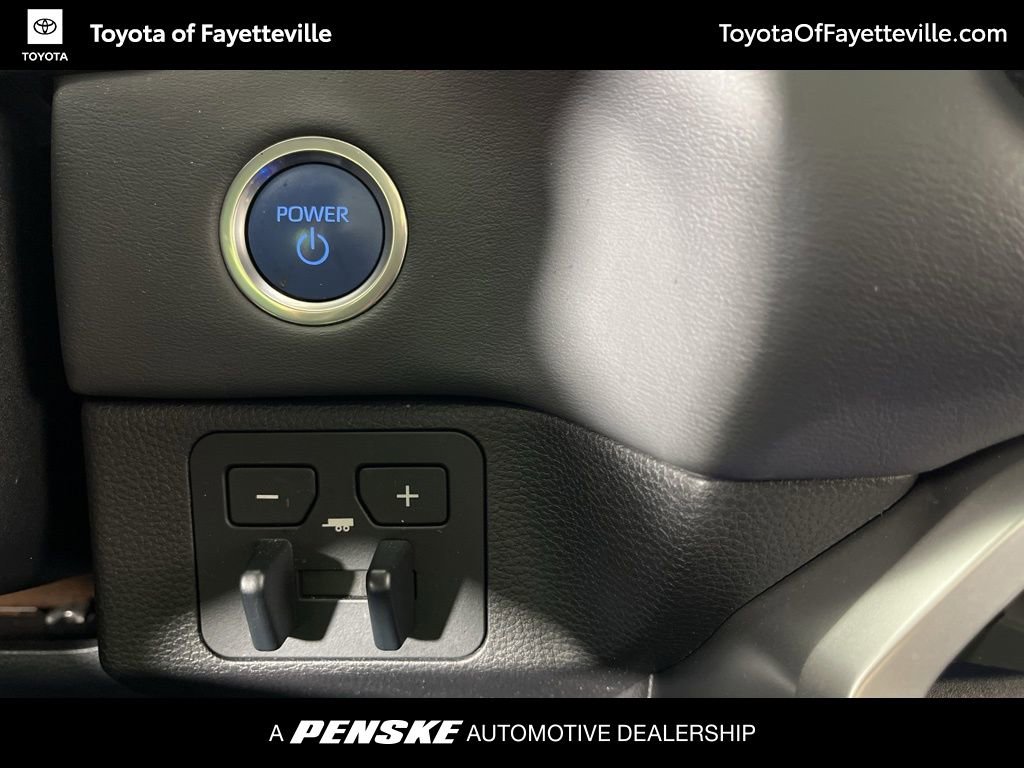 Certified 2024 Toyota Sequoia Platinum image 33