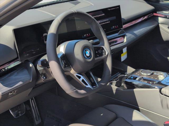 New 2026 BMW i5 eDrive40 w/ M Sport Package image 3