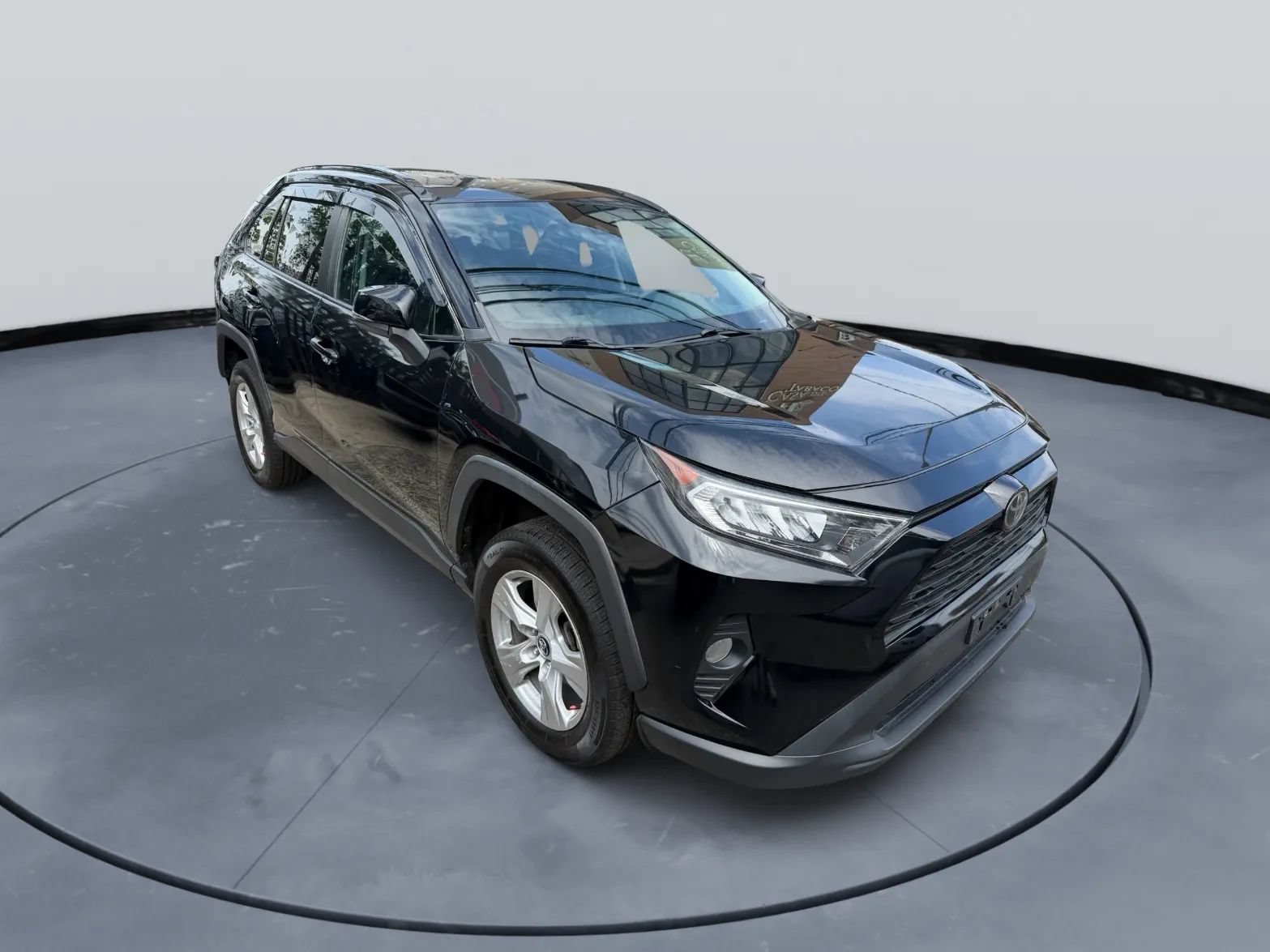Used 2021 Toyota RAV4 XLE AWD/4WD image 8
