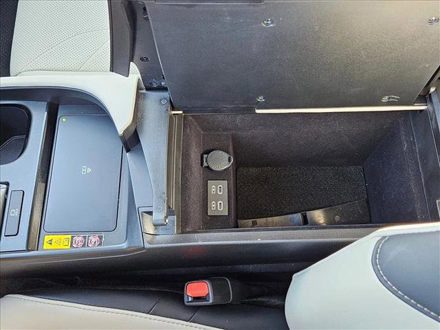 Used 2024 Lexus ES 350 w/ Luxury Package image 15