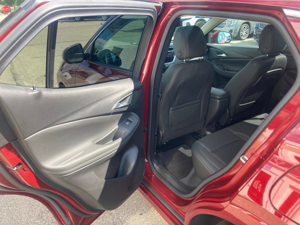 Certified 2023 Buick Encore GX Select w/ Sport Touring Package FWD image 12
