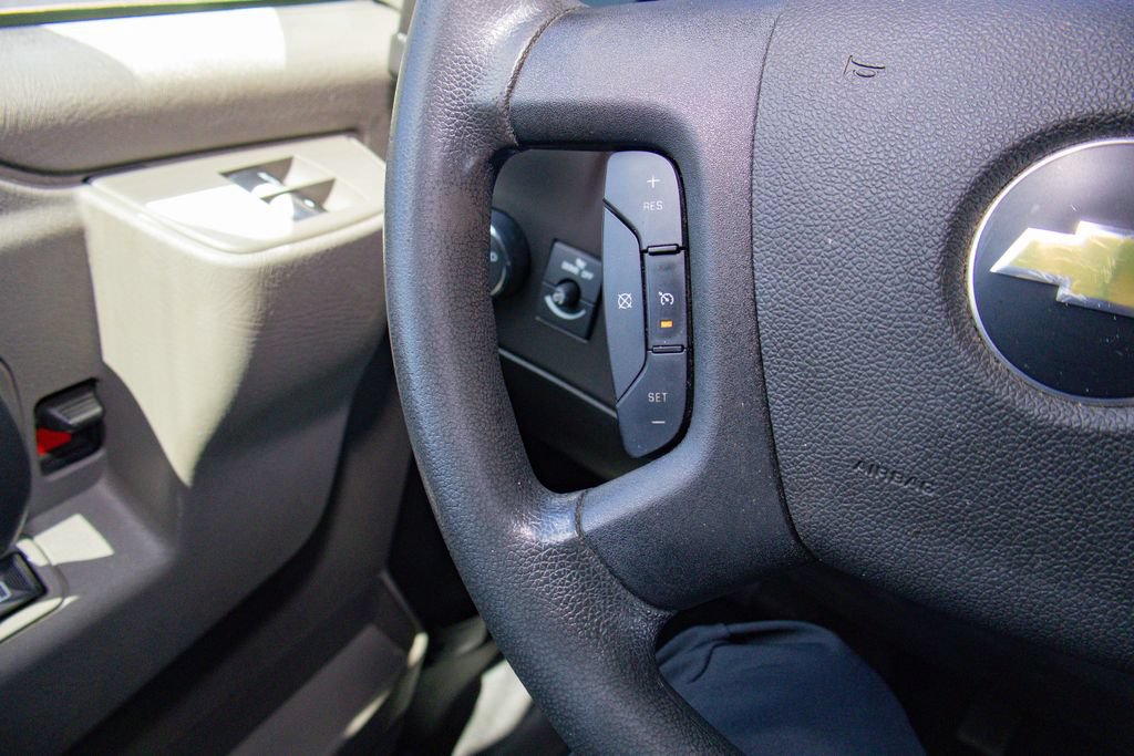 Used 2021 Chevrolet Express 2500 w/ Driver Convenience Package RWD image 15