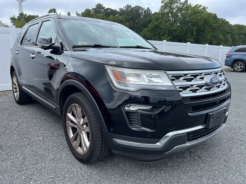Used 2018 Ford Explorer Limited w/ Equipment Group 301A AWD/4WD image 8