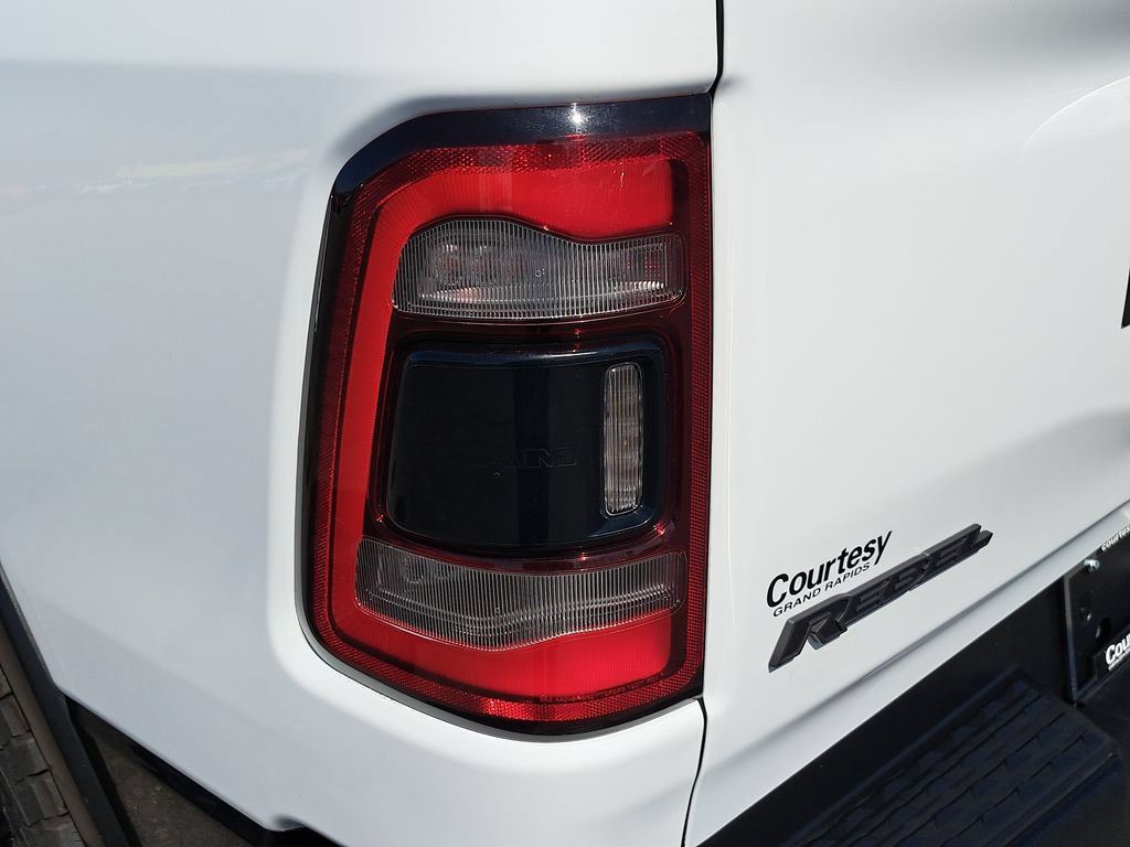 Used 2022 RAM 1500 Rebel AWD/4WD image 33